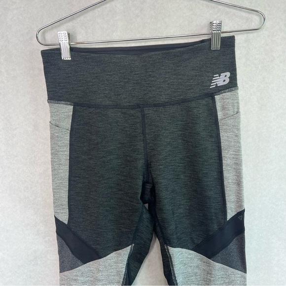 New balance, gray pockets, leggings, size medium - Picture 4 of 5
